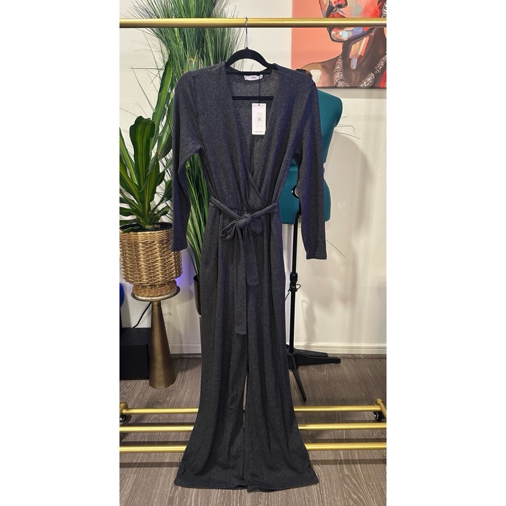 BNWT Mango Long Sleeve V-neck Wide Leg Jumpsuit - Size Medium - Picture 3 of 17